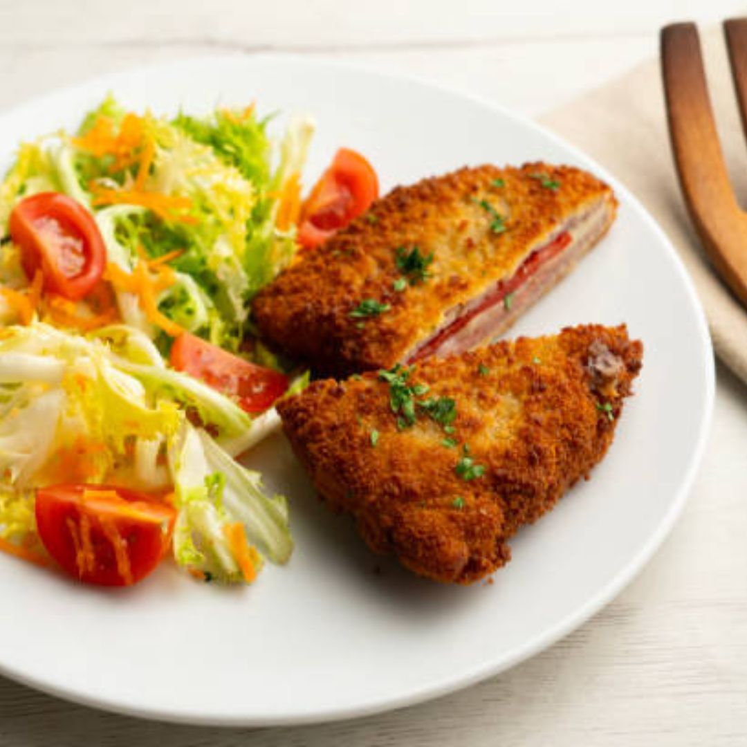 CACHOPO DE POLLO CRUJIENTE JAMON  Y QUESO CHEDDAR